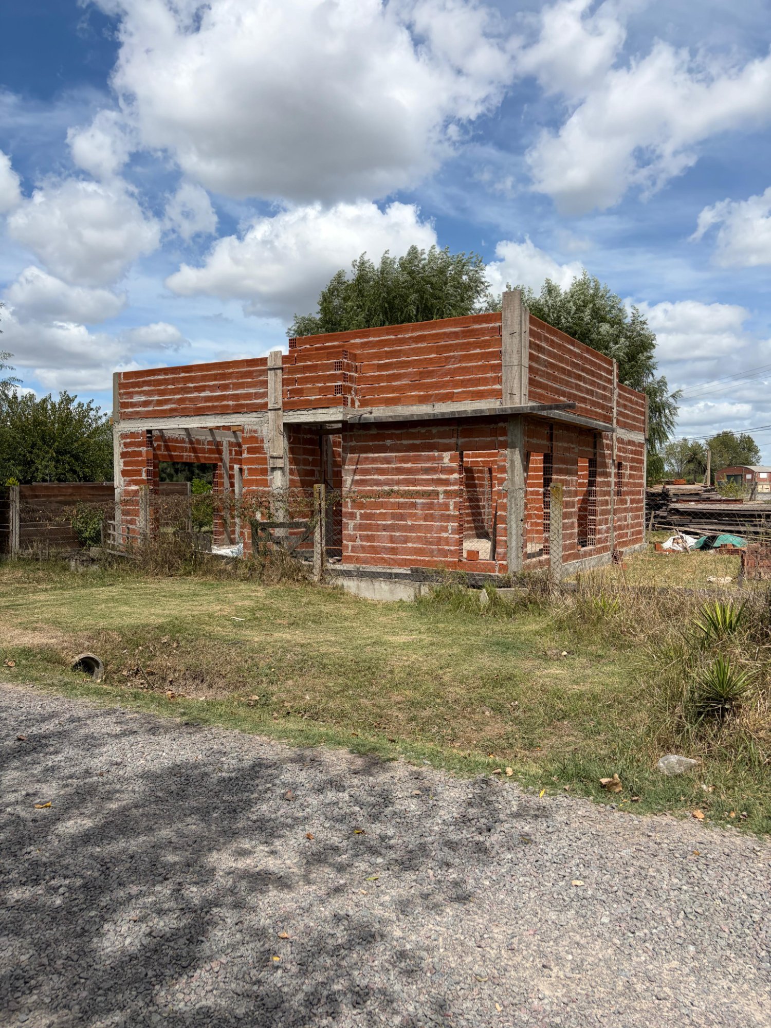 Casa en San Miguel del Monte - Obra en ejecución